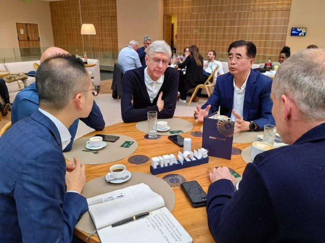 专业ag贵宾会拥有2000多名自主研发人员服务