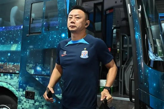 专业ag贵宾会拥有2000多名自主研发人员服务