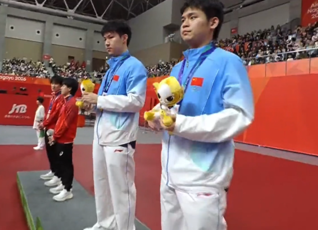了解ag贵宾会拥有线上和线下多平台的娱乐场所