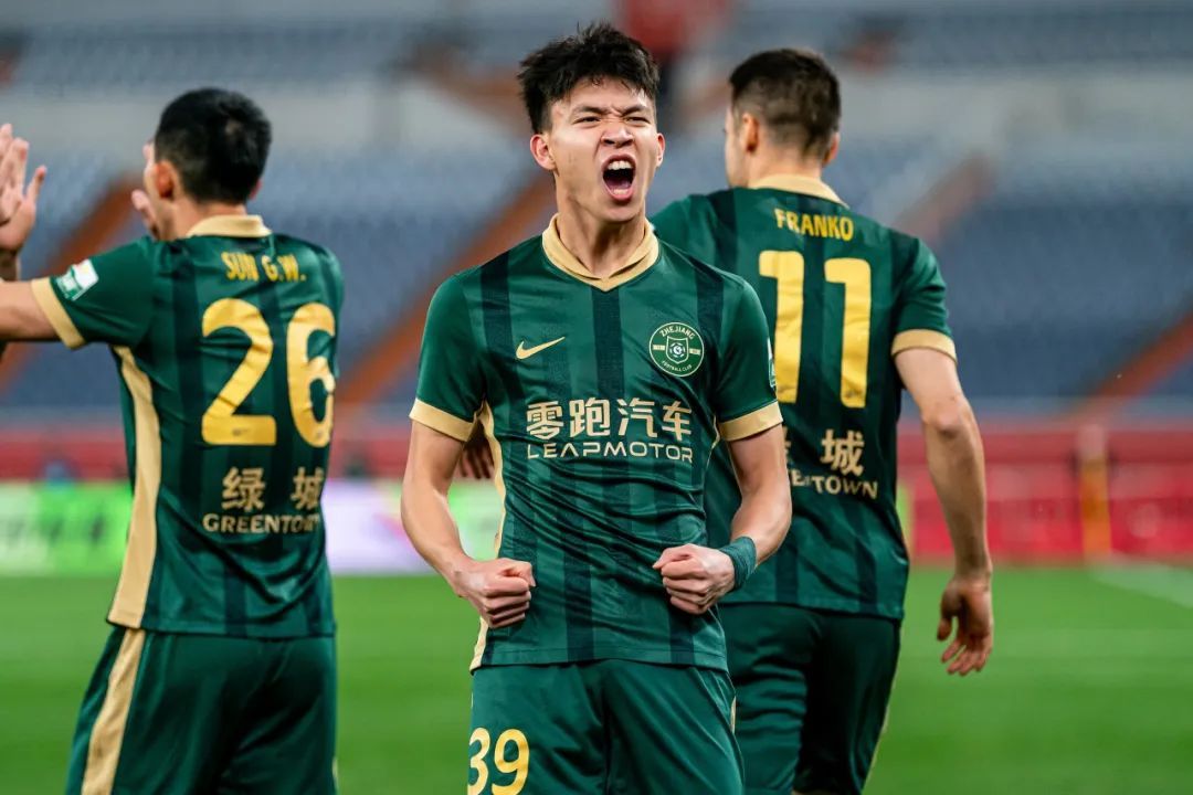 专业ag贵宾会拥有2000多名自主研发人员服务